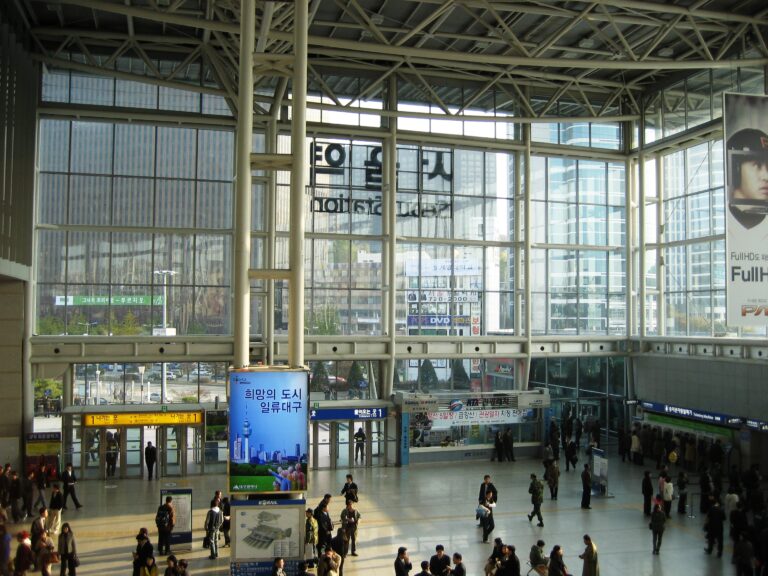 ソウル駅コンコースの全景