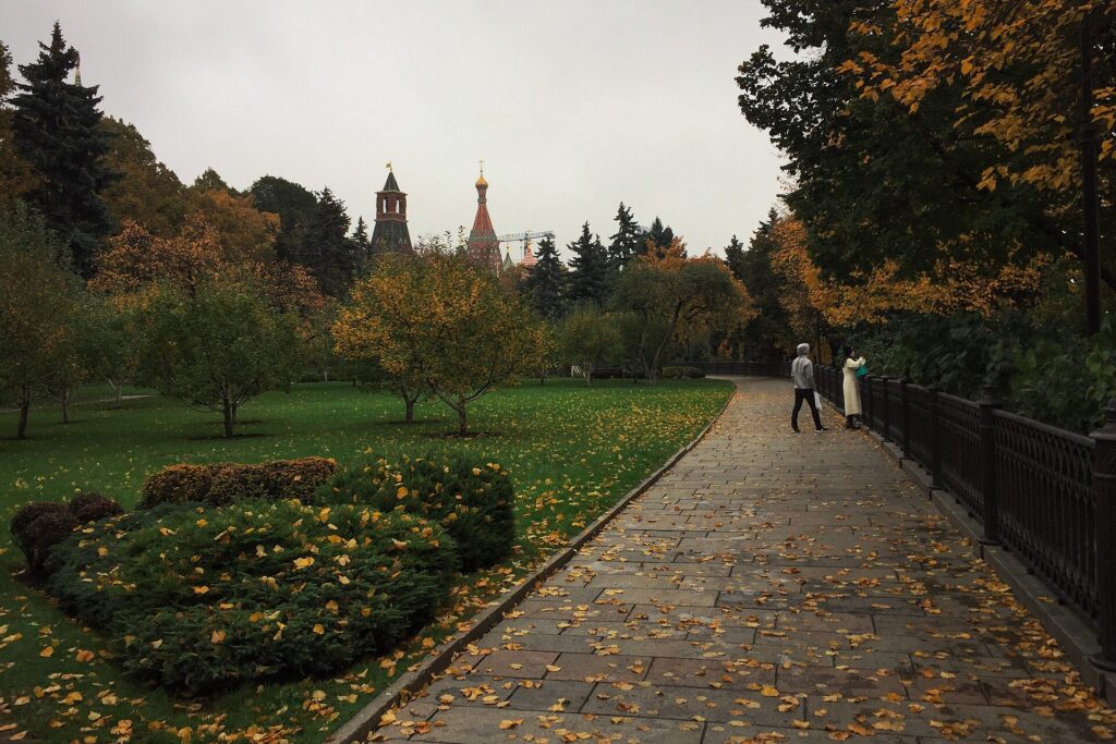 クレムリンの足元に広がるアレクサンドロフスキー庭園