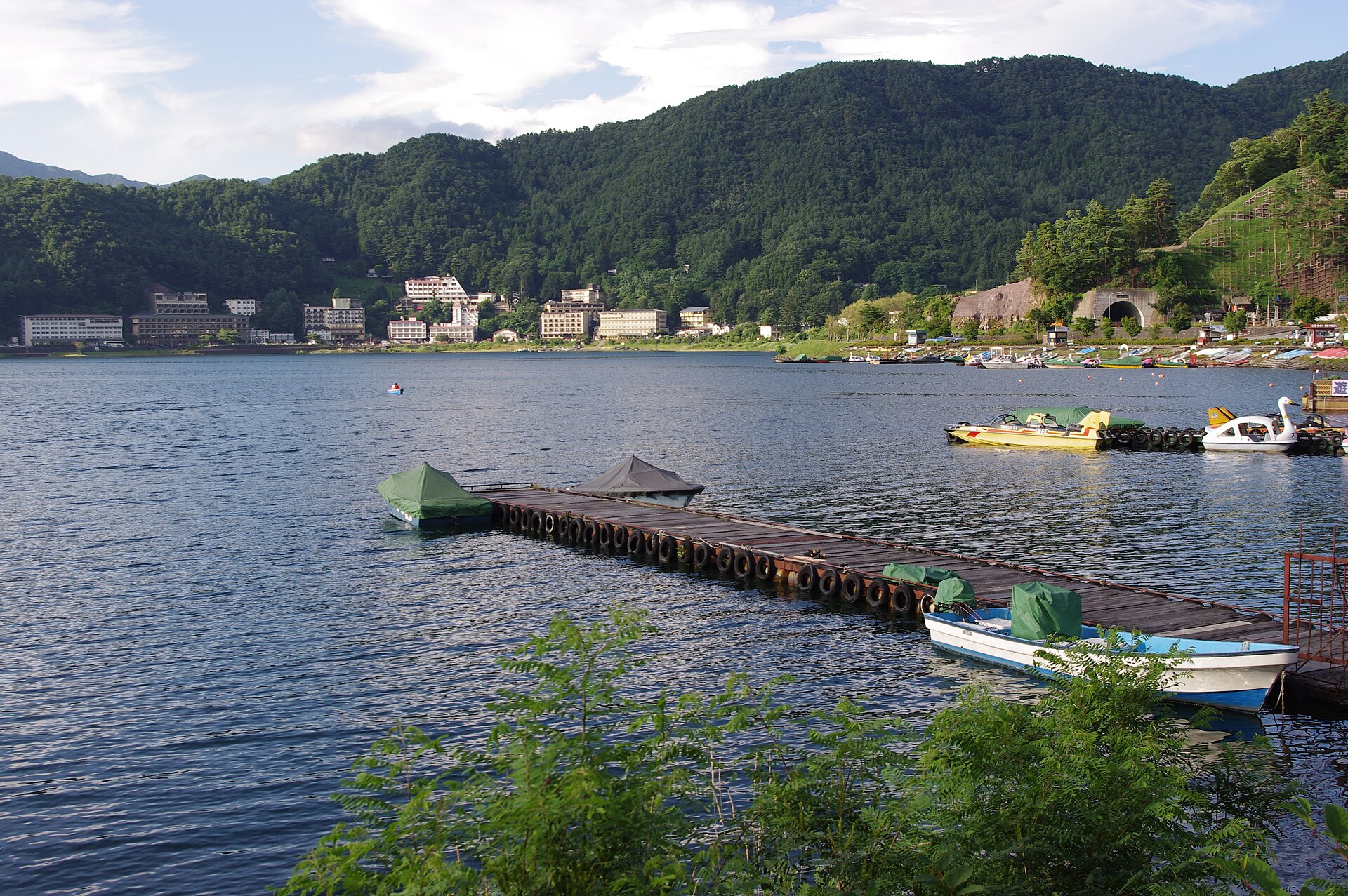 河口湖畔の桟橋