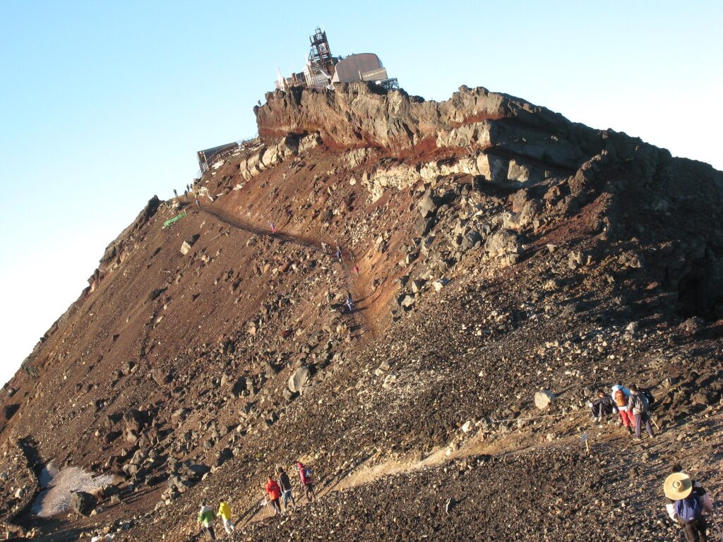 剣ヶ峰へ続く最後の登り