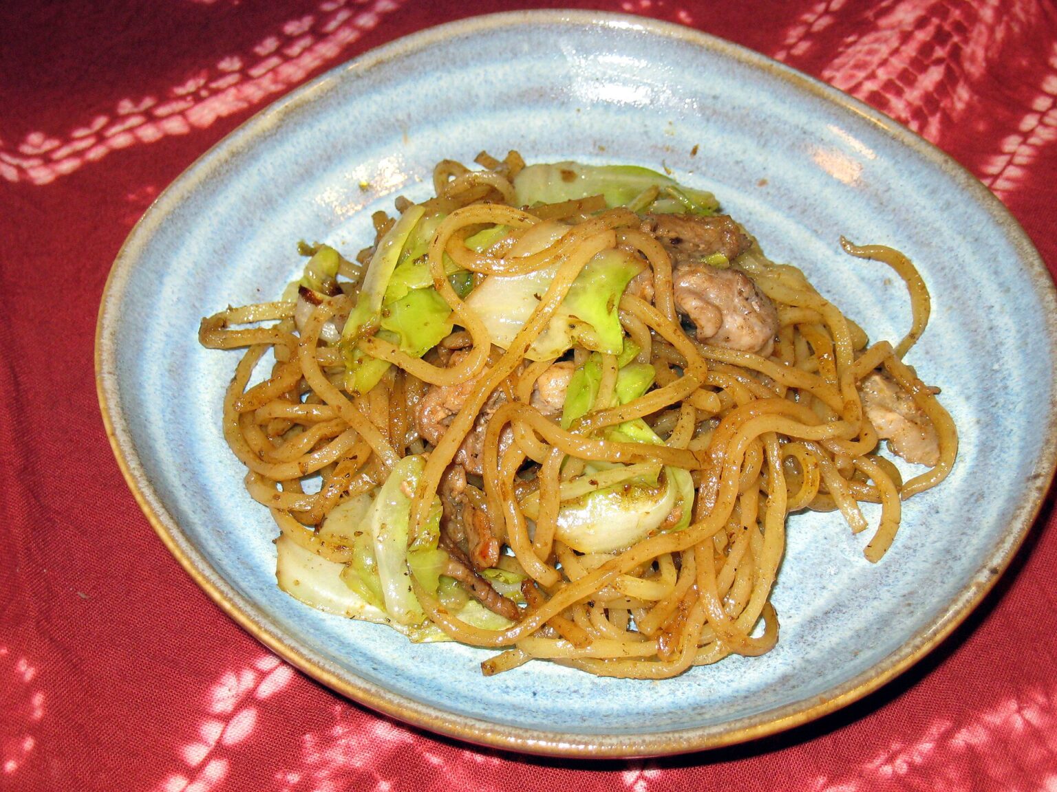 肉かすと削り粉が入る