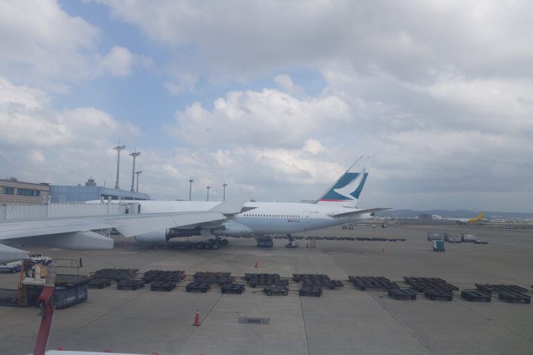 空港ターミナル外観