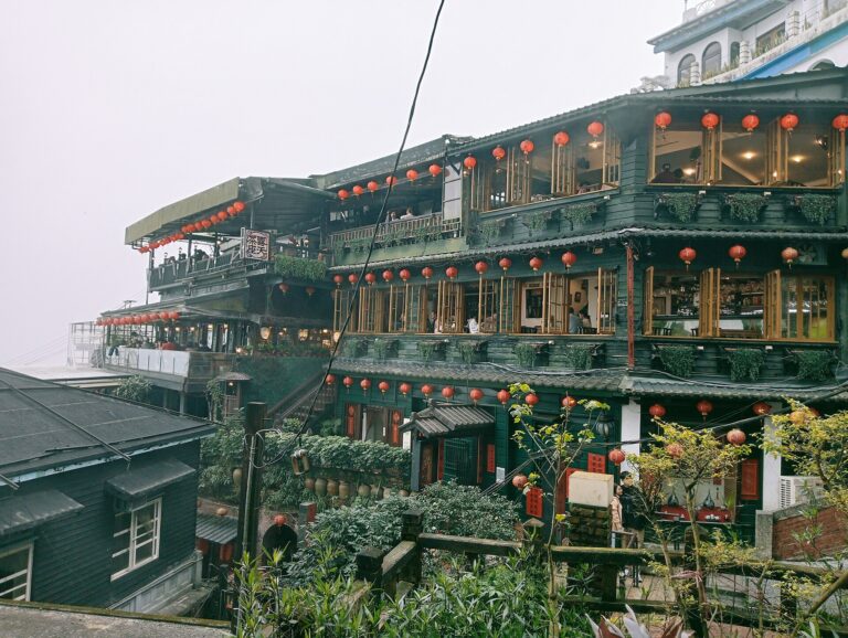 斜面の建物群