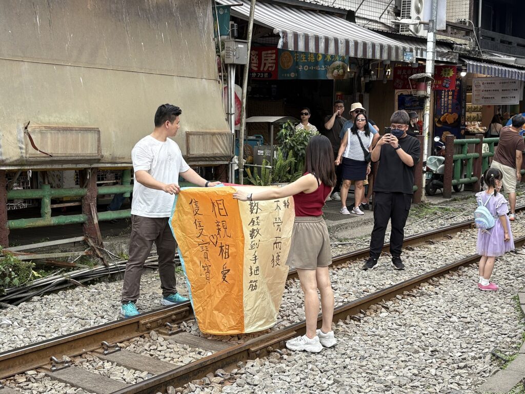 飛び立つ天灯