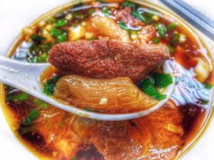 牛肉麺（ニウロウミェン）