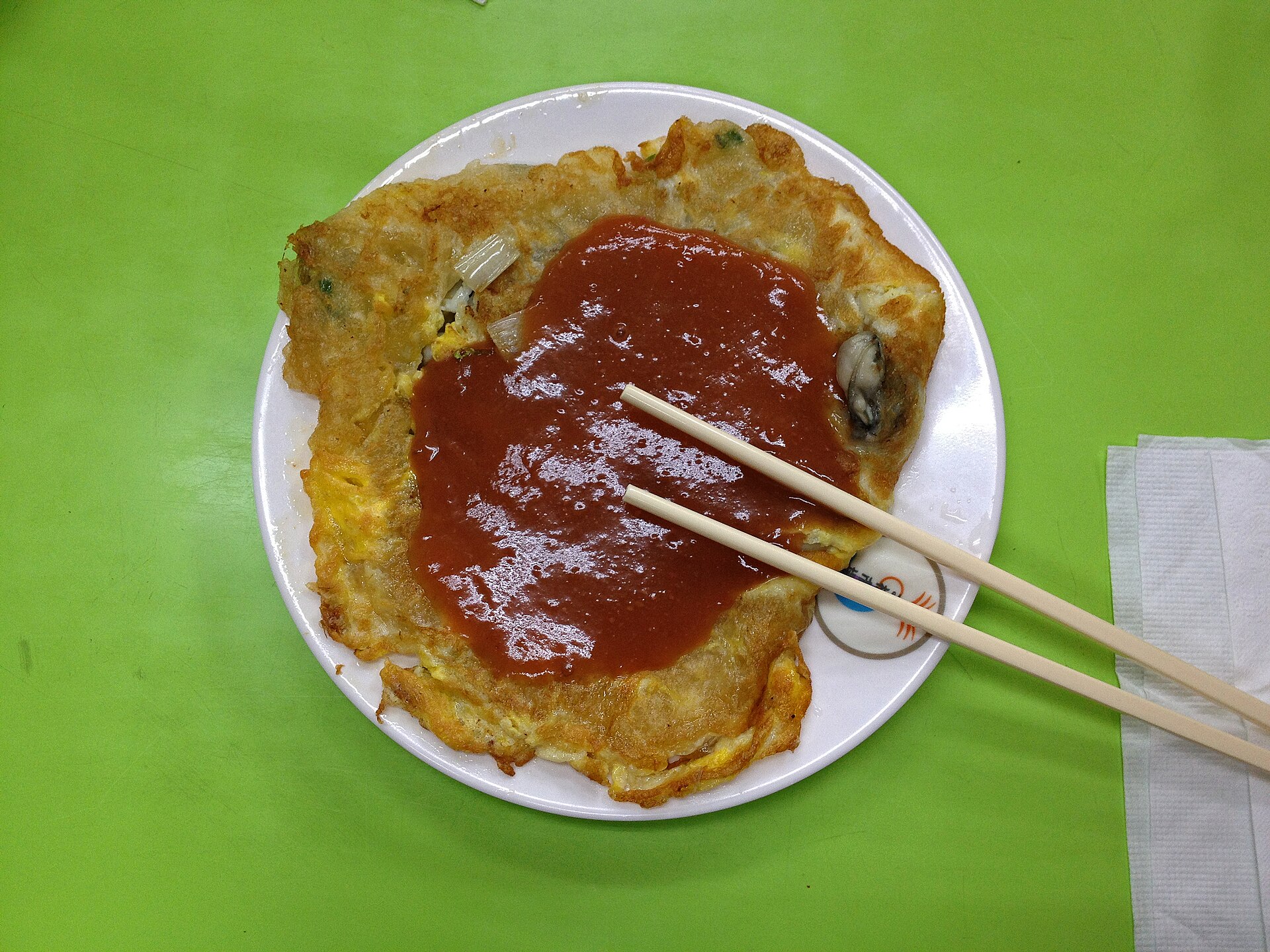箸を添えた蚵仔煎