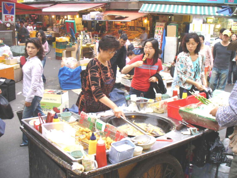 カルグクス横丁の店先
