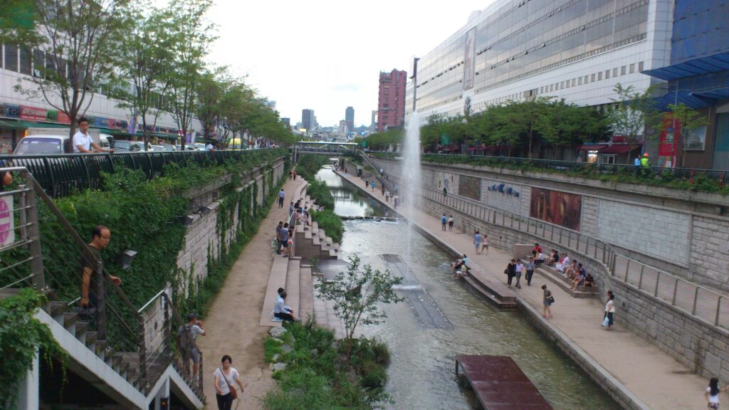 東大門市場付近の清渓川