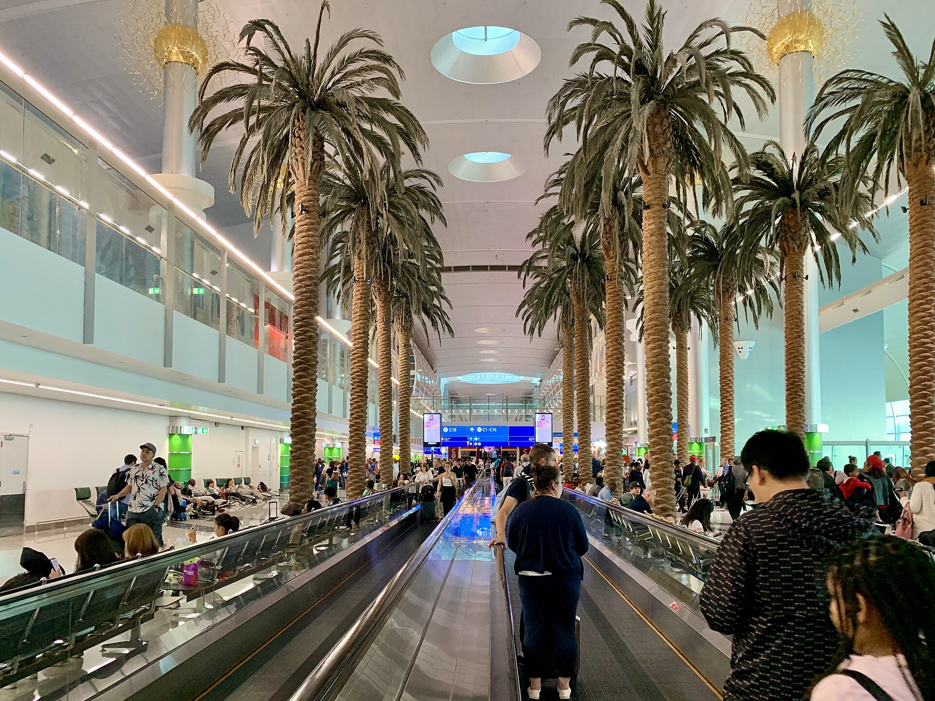 ドバイ国際空港のターミナル