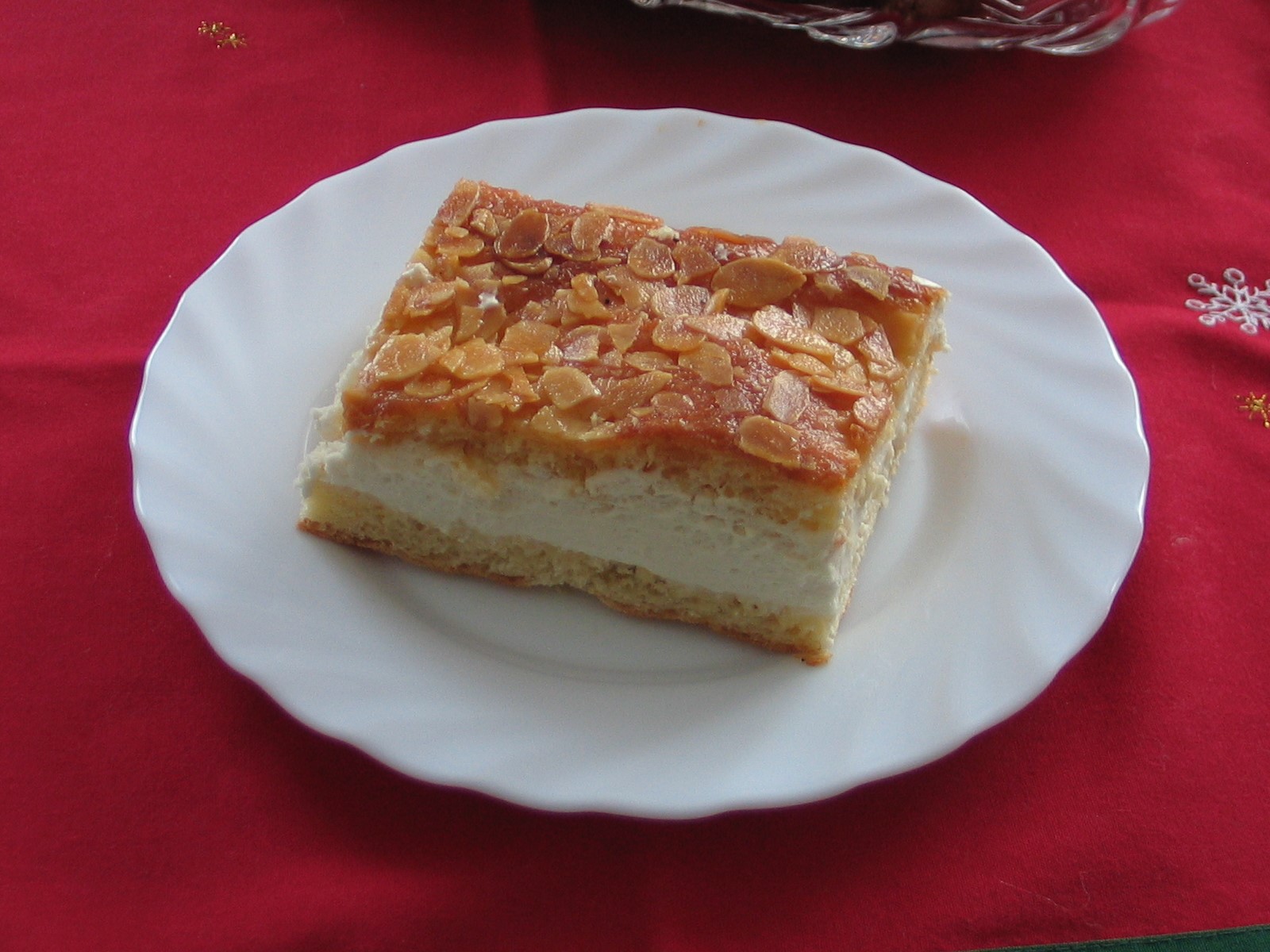 アーモンドとクリームのケーキ