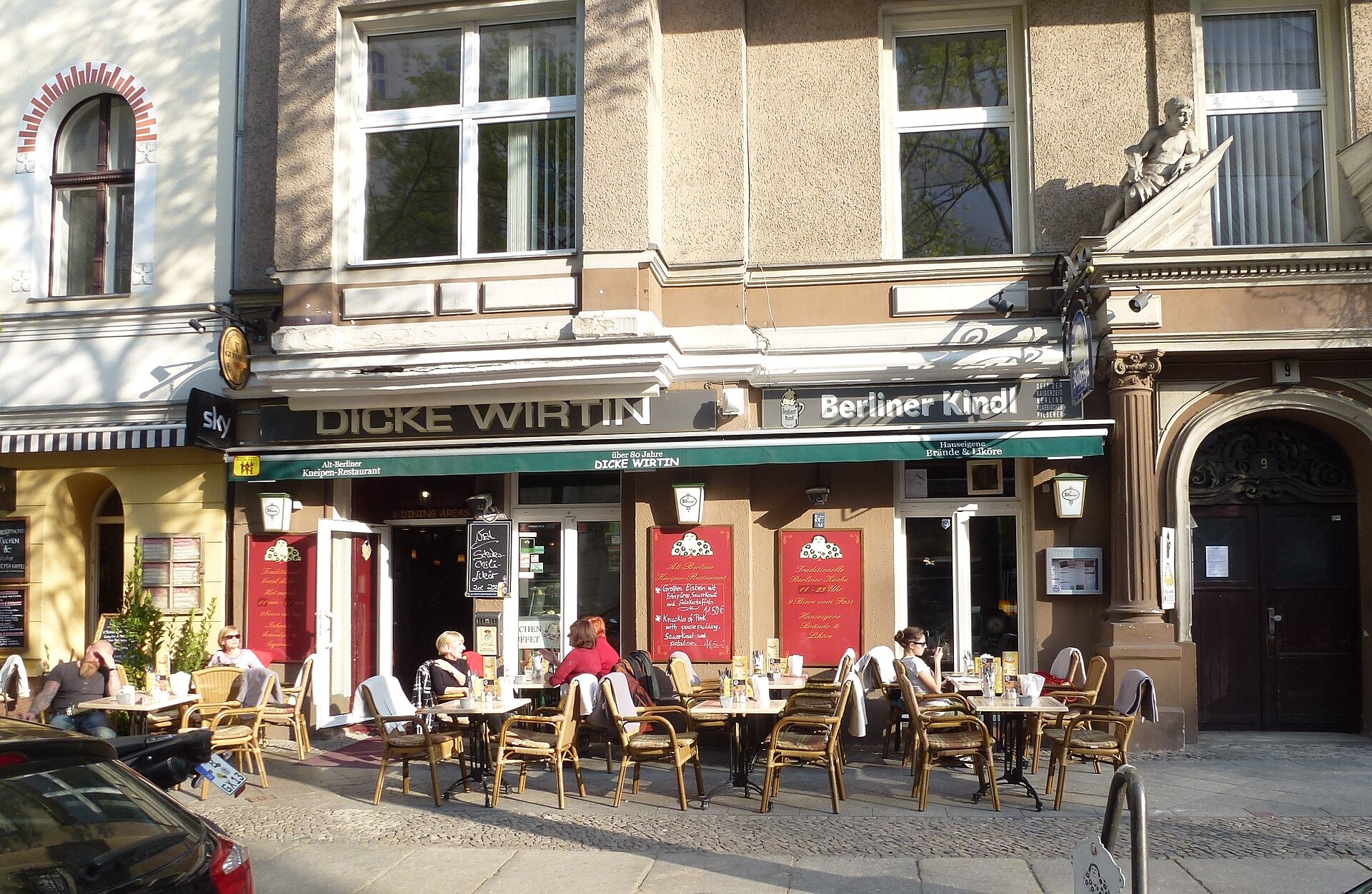 Dicke Wirtinの店先