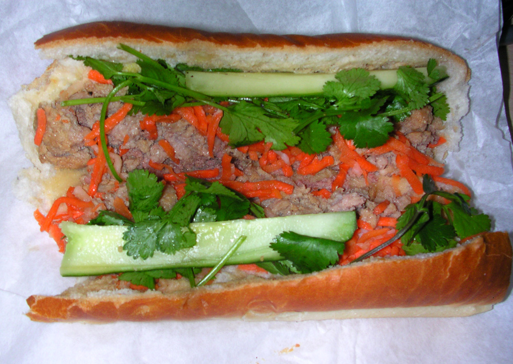 bánh mì xíu mại（肉団子入りバインミー）（2007年）