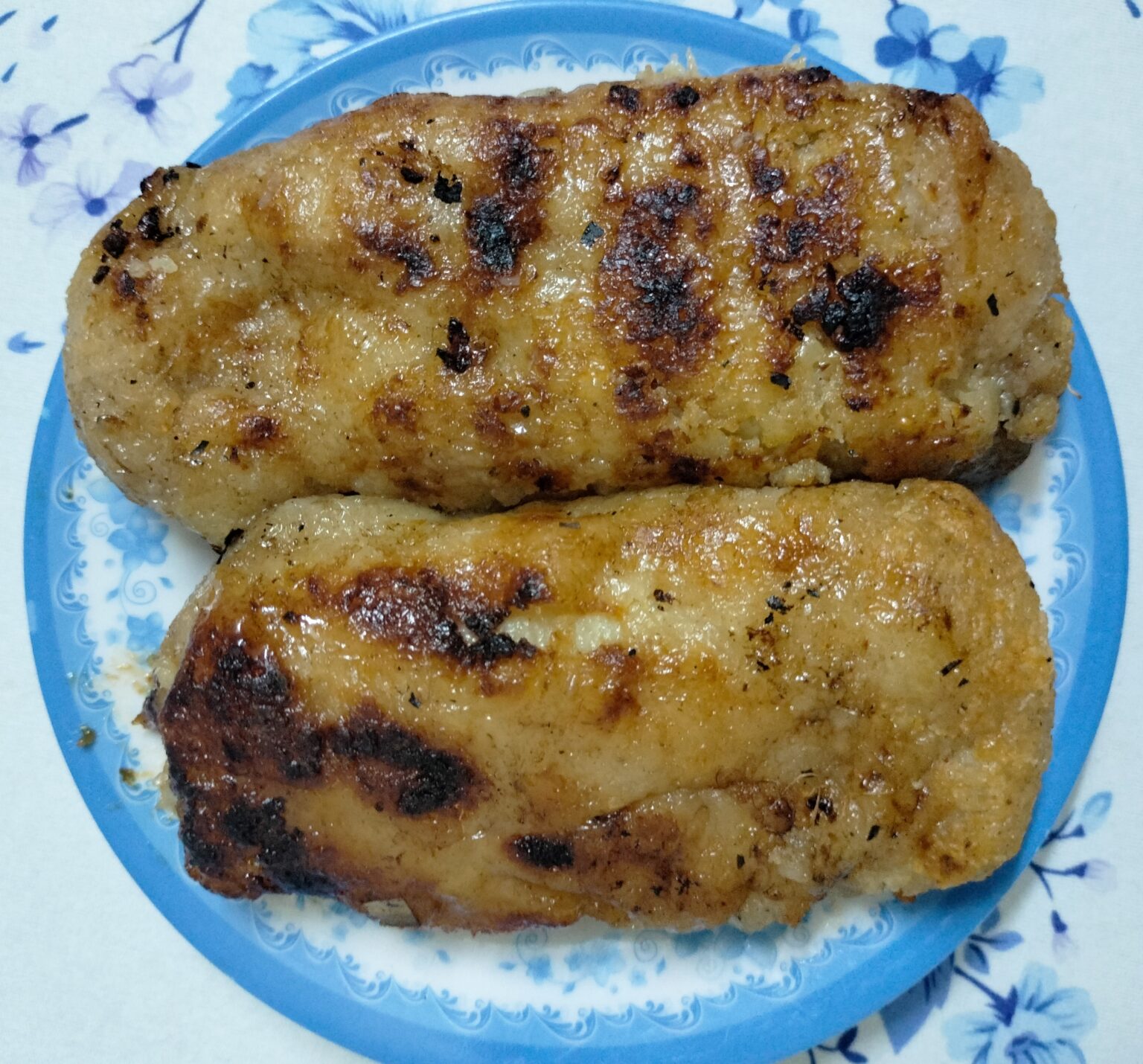 chuối nếp nướng（もち米で包んだ焼きバナナ）