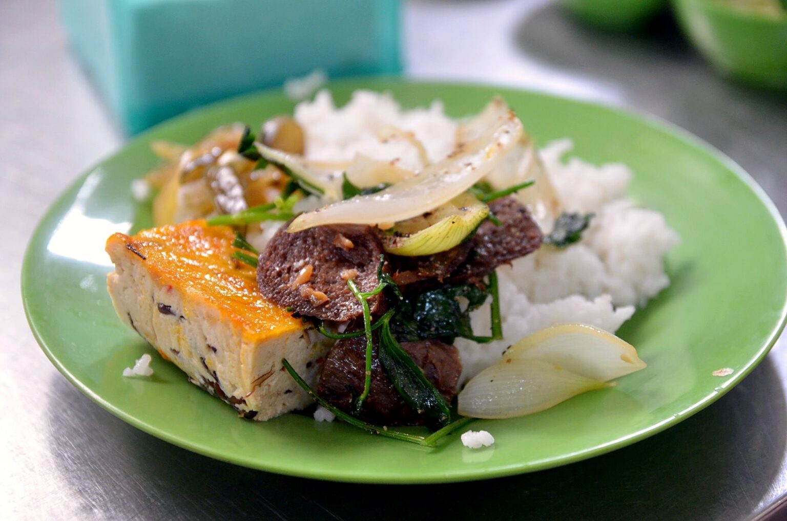 cơm chay（精進料理の皿。豆腐・大豆ミート）（2011年）