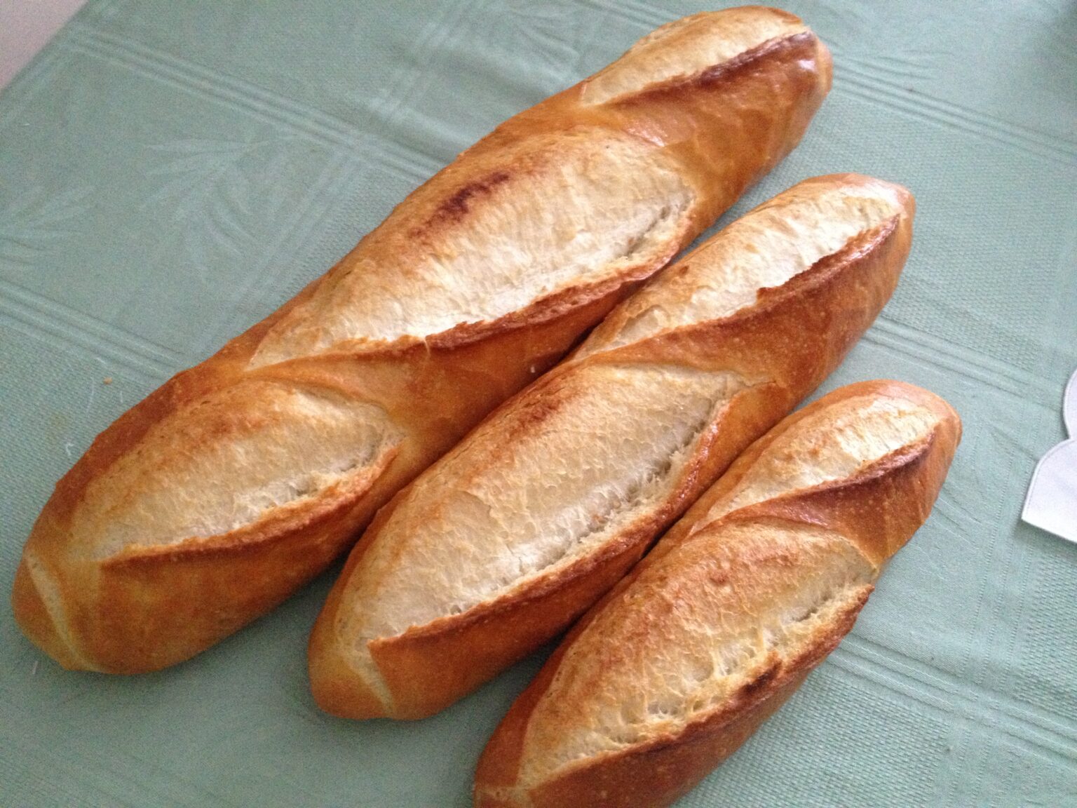 サイゴンのbánh mì（パン）3本（2013年）