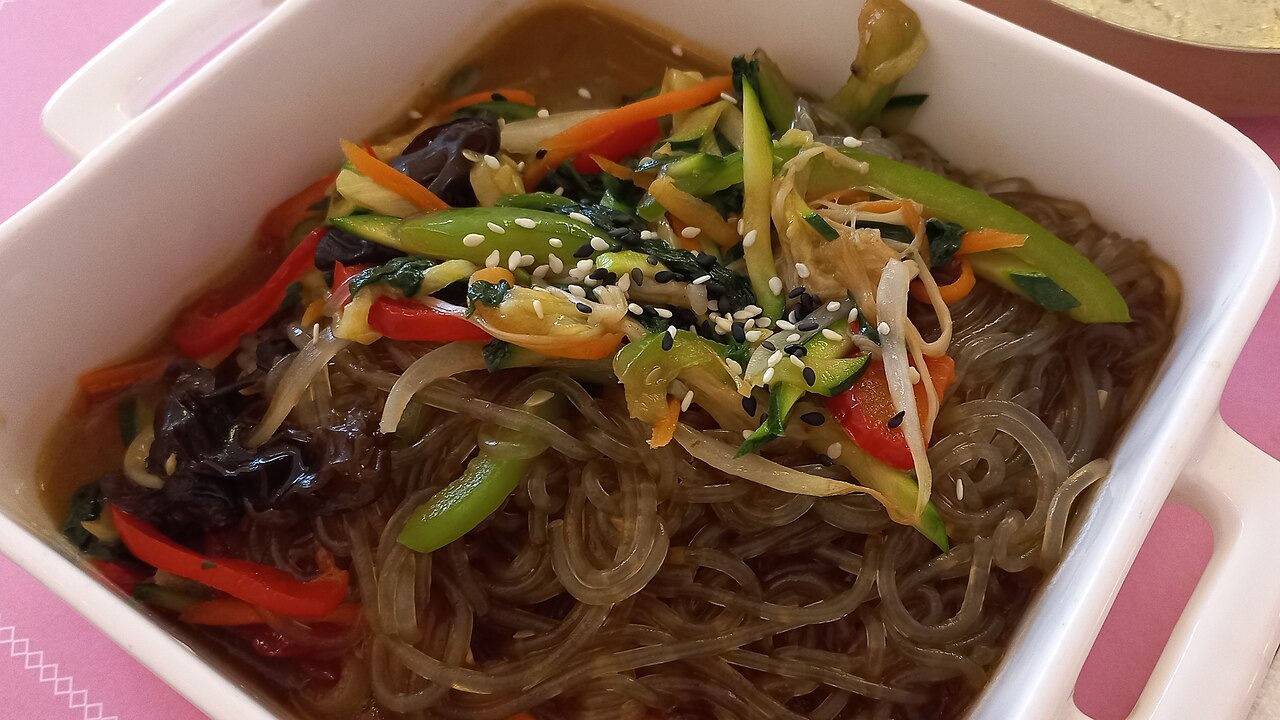 弁当にも盛り込まれたチャプチェ。