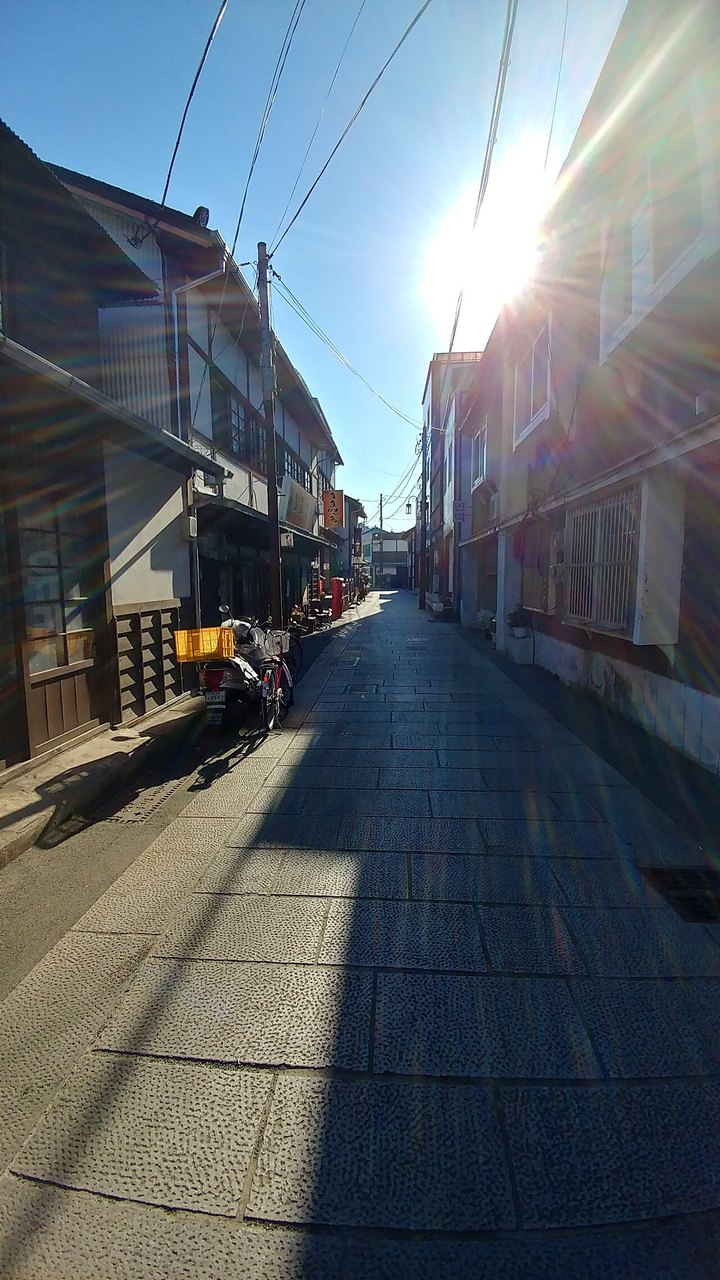 九龍浦の坂の路地。