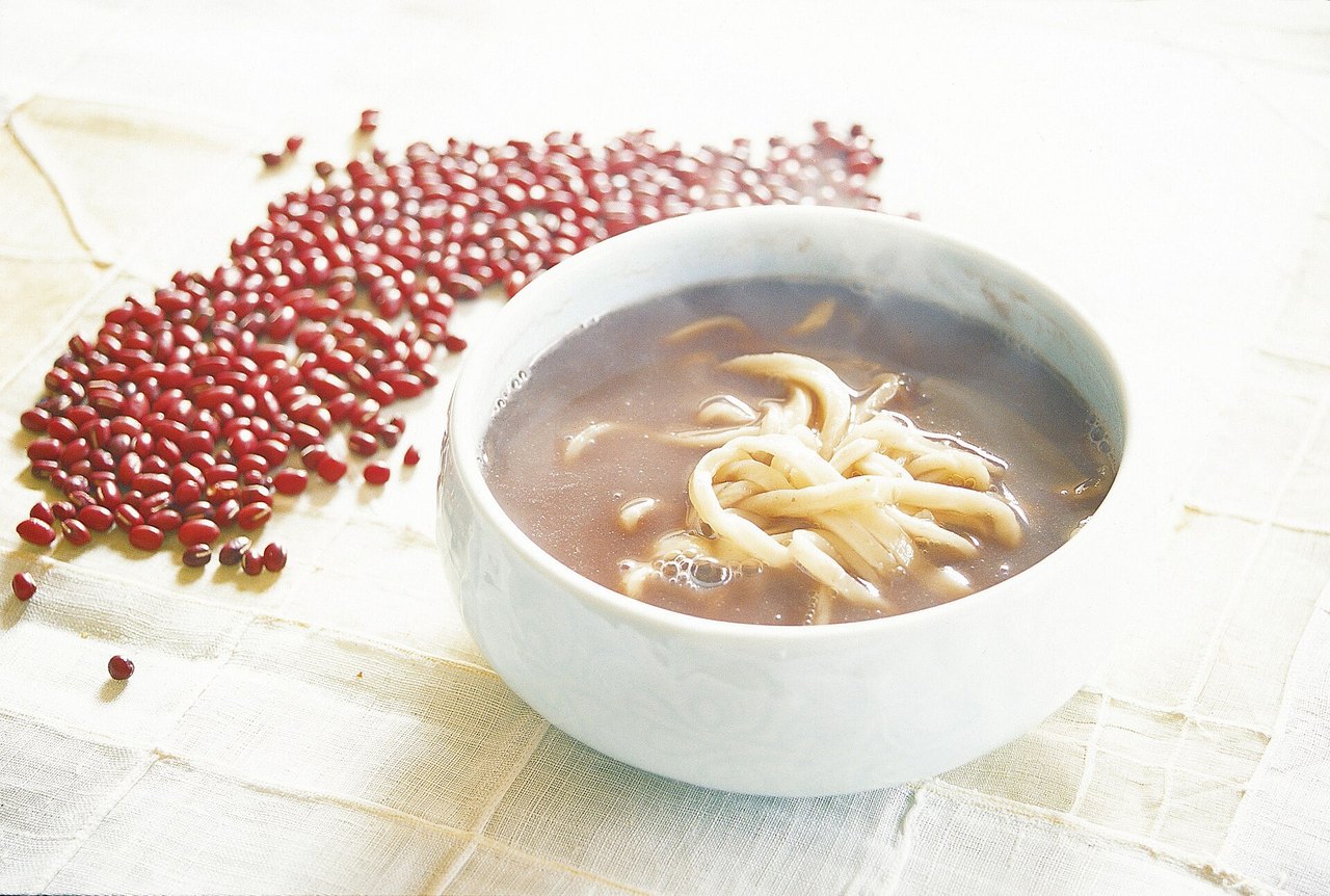 小豆と白い麺の一杯。
