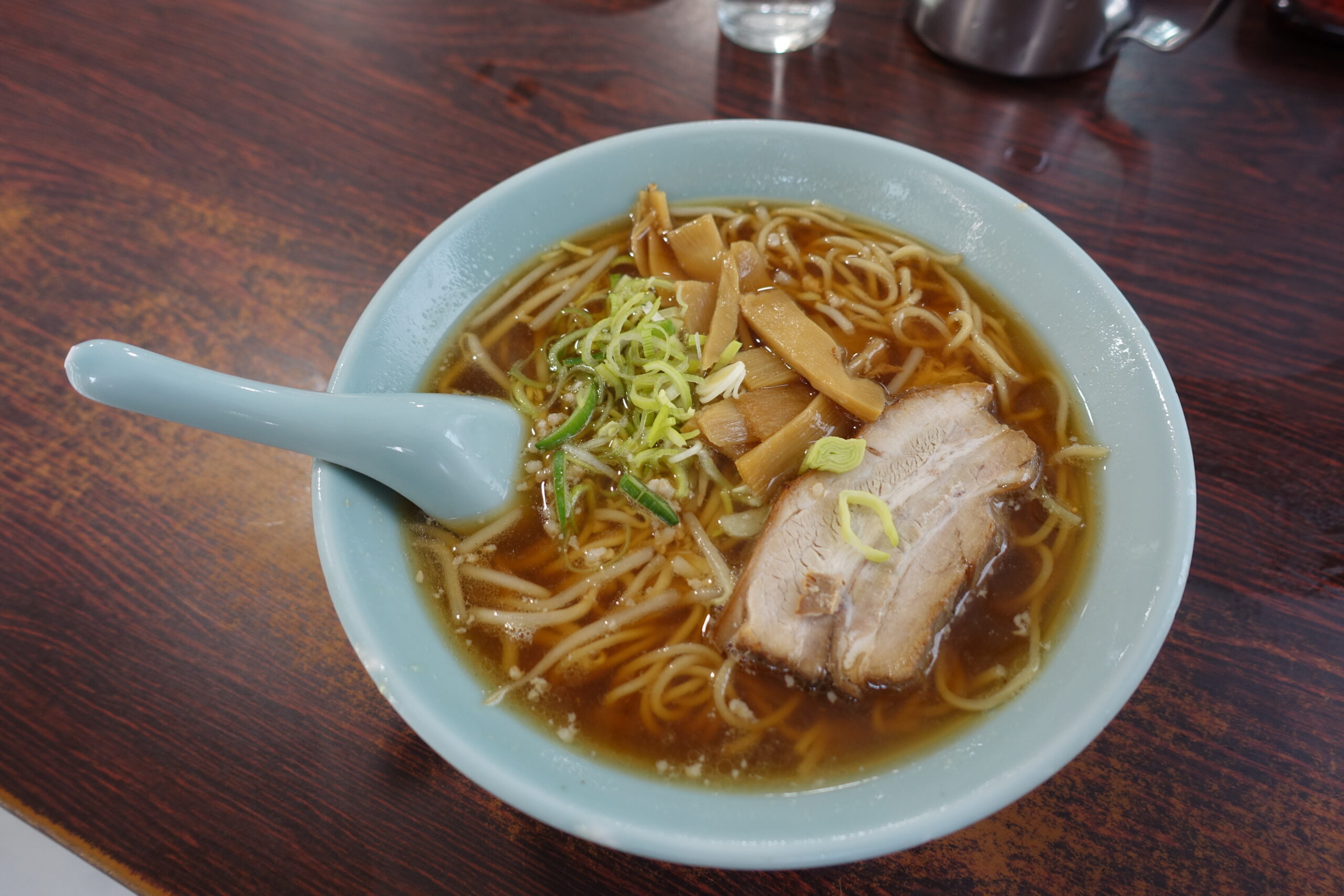ひぐまの醤油ラーメン。メンマ・チャーシュー・ねぎ