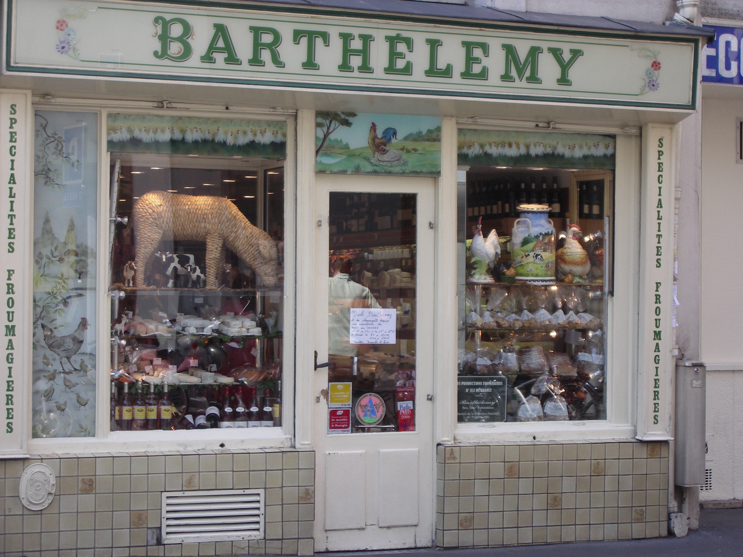 7区グルネル通りのフロマジュリー Barthélémy の店先
